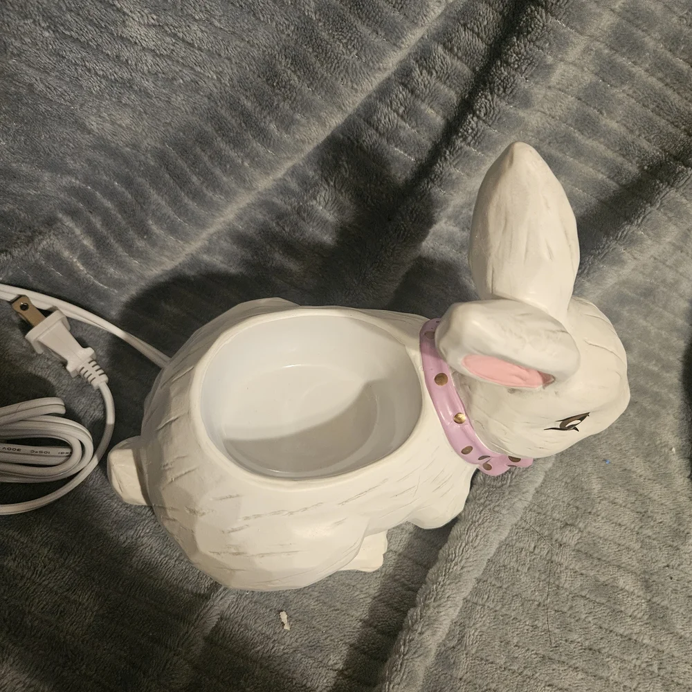 Scentsy Hoppy Easter Wax Warmer